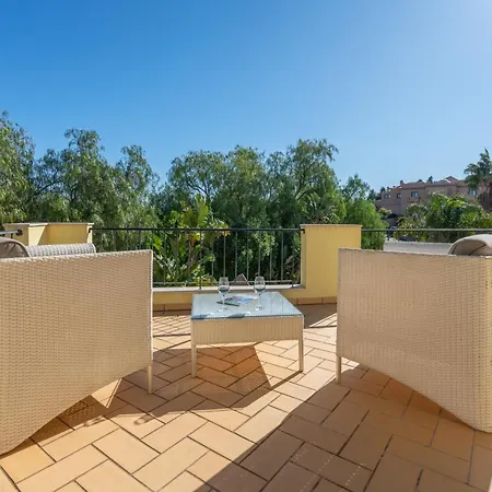 Amarela - Luxurious 5 Bedroom In Лагуш