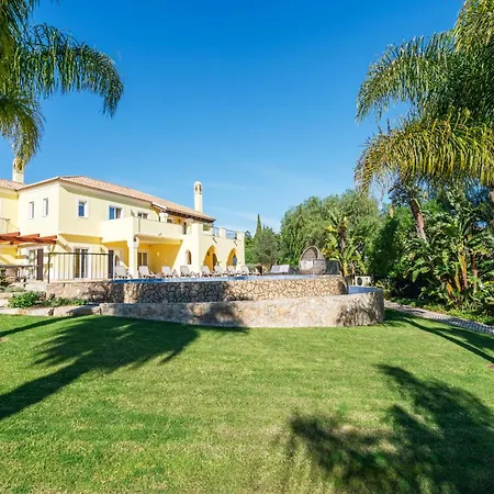 Amarela - Luxurious 5 Bedroom In 4* Лагуш